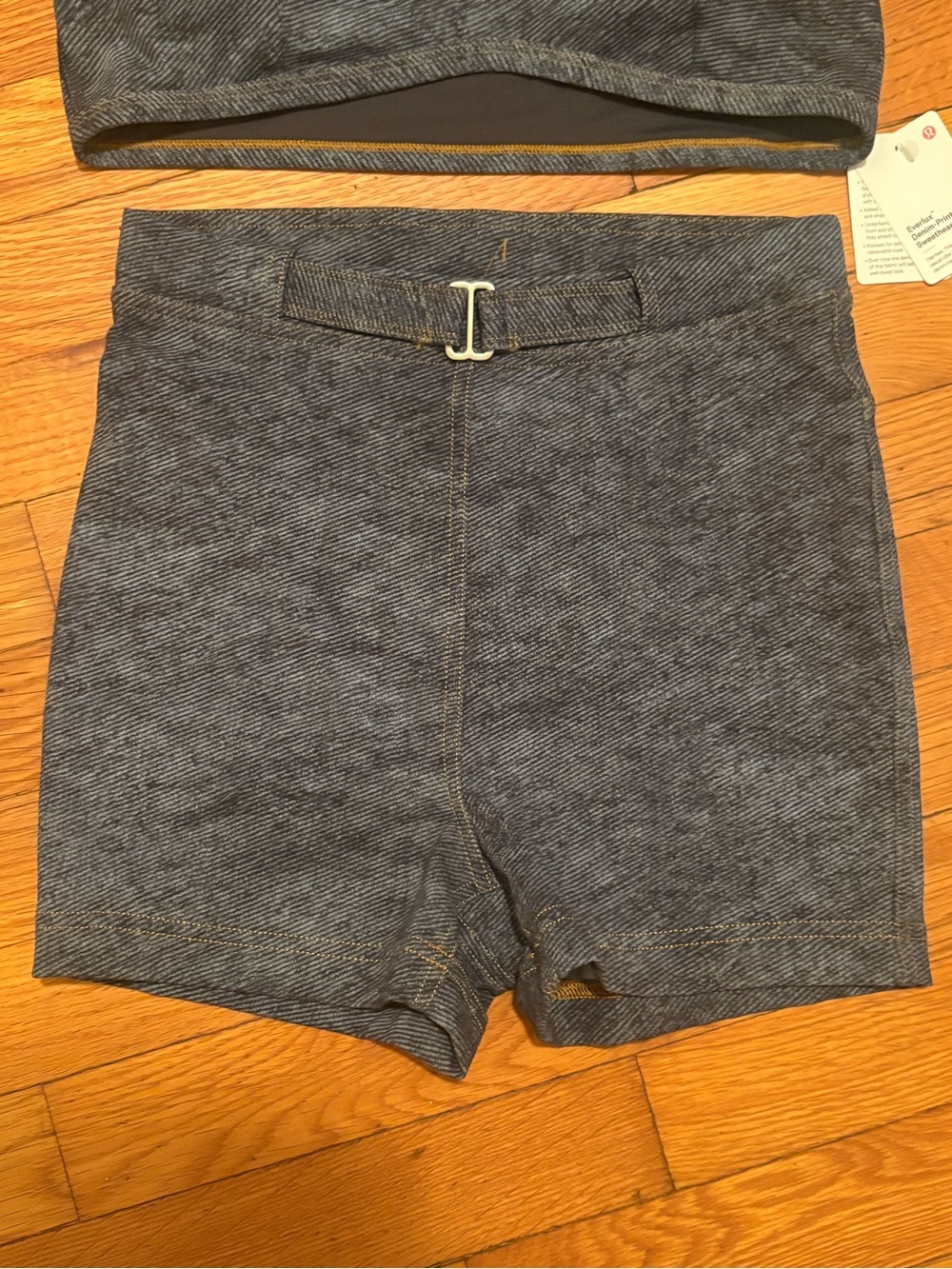 Lululemon Everlux Denim-Print Short 3" *Set of the Month: Denim Dreams
Stone Twi